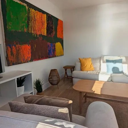 Cosy Loft On The Beach Apartment
